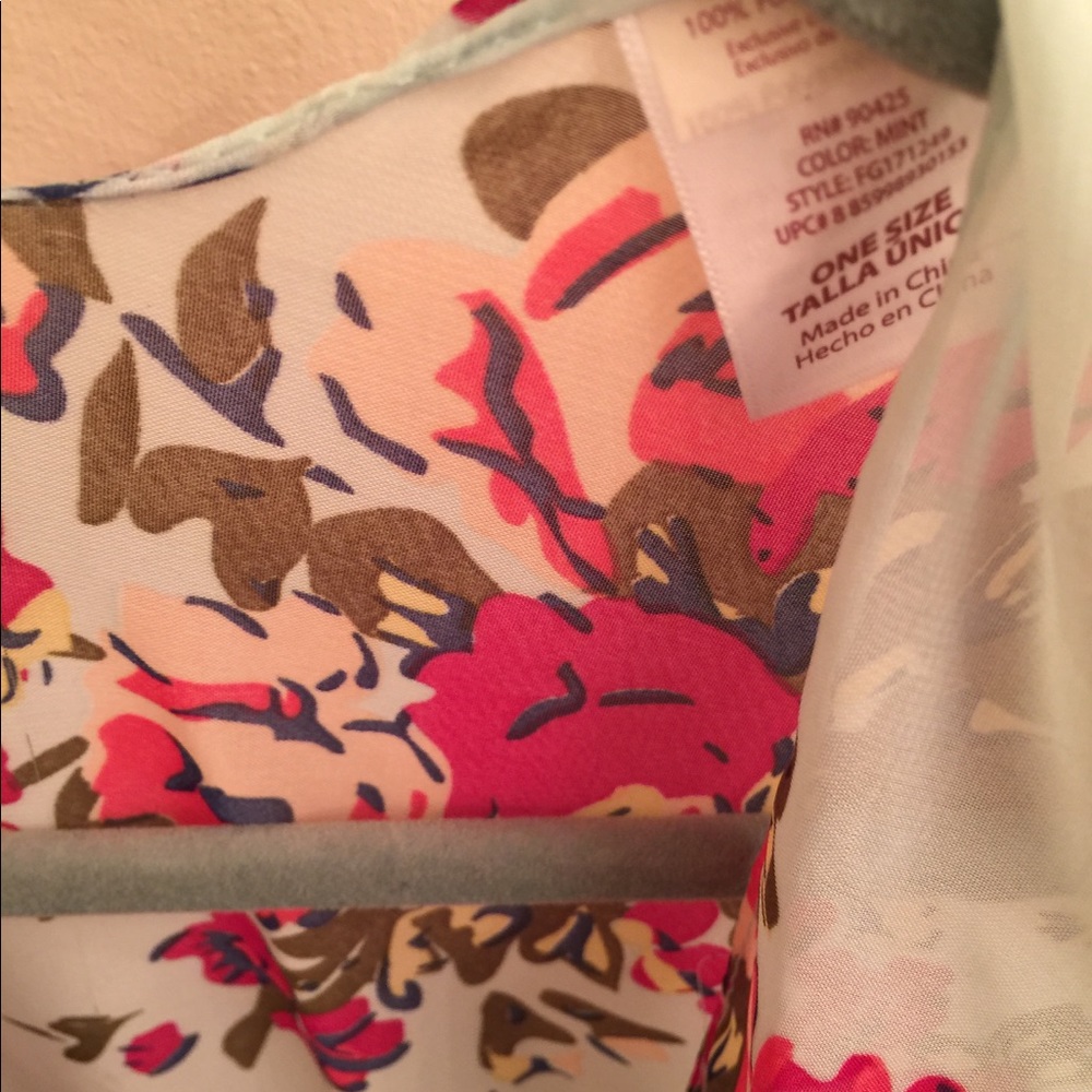 Floral chiffon shawl - Picture 2 of 3